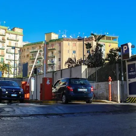 Residenza Dell'e * Неаполь